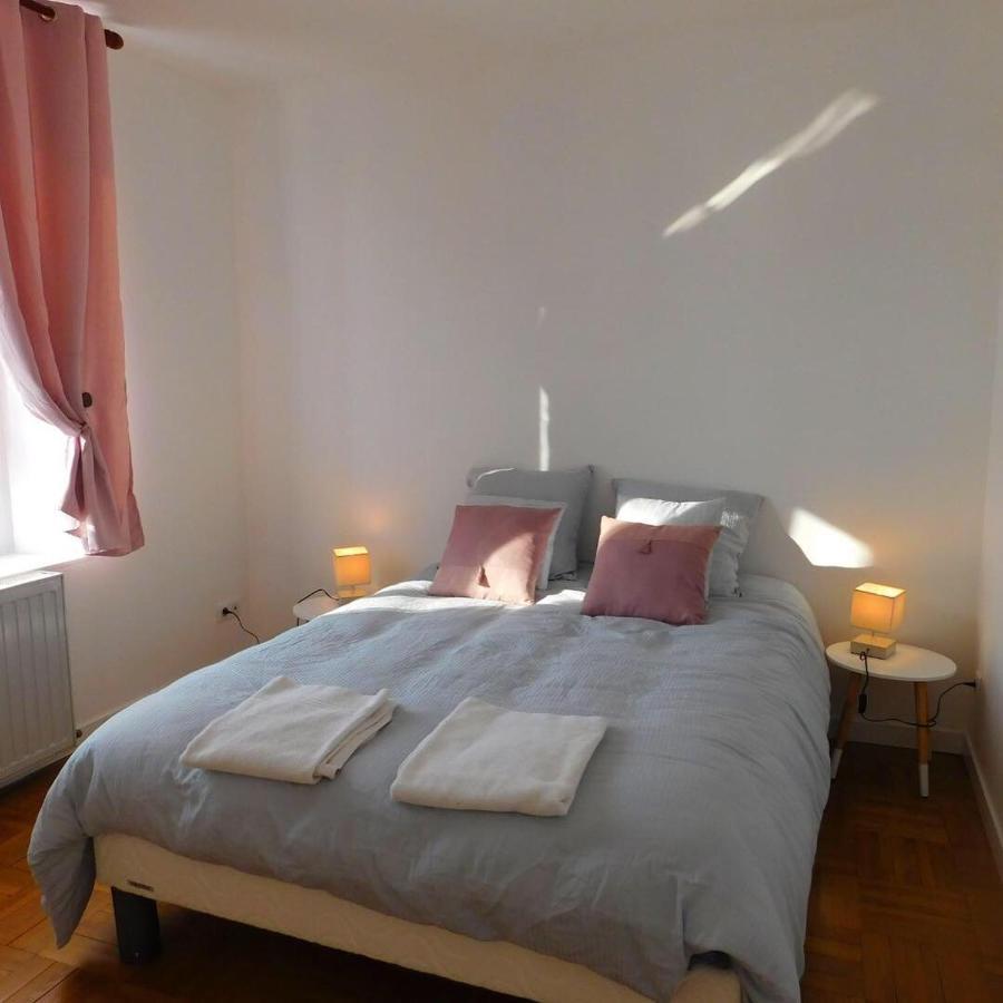 Appartement Situe En Centre Ville De Saint Aignan Buitenkant foto