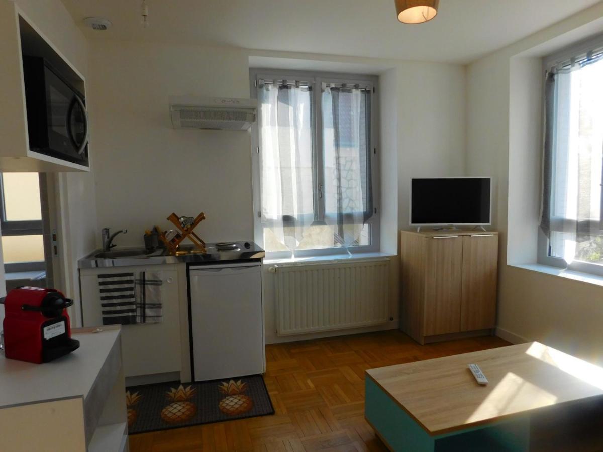 Appartement Situe En Centre Ville De Saint Aignan Buitenkant foto